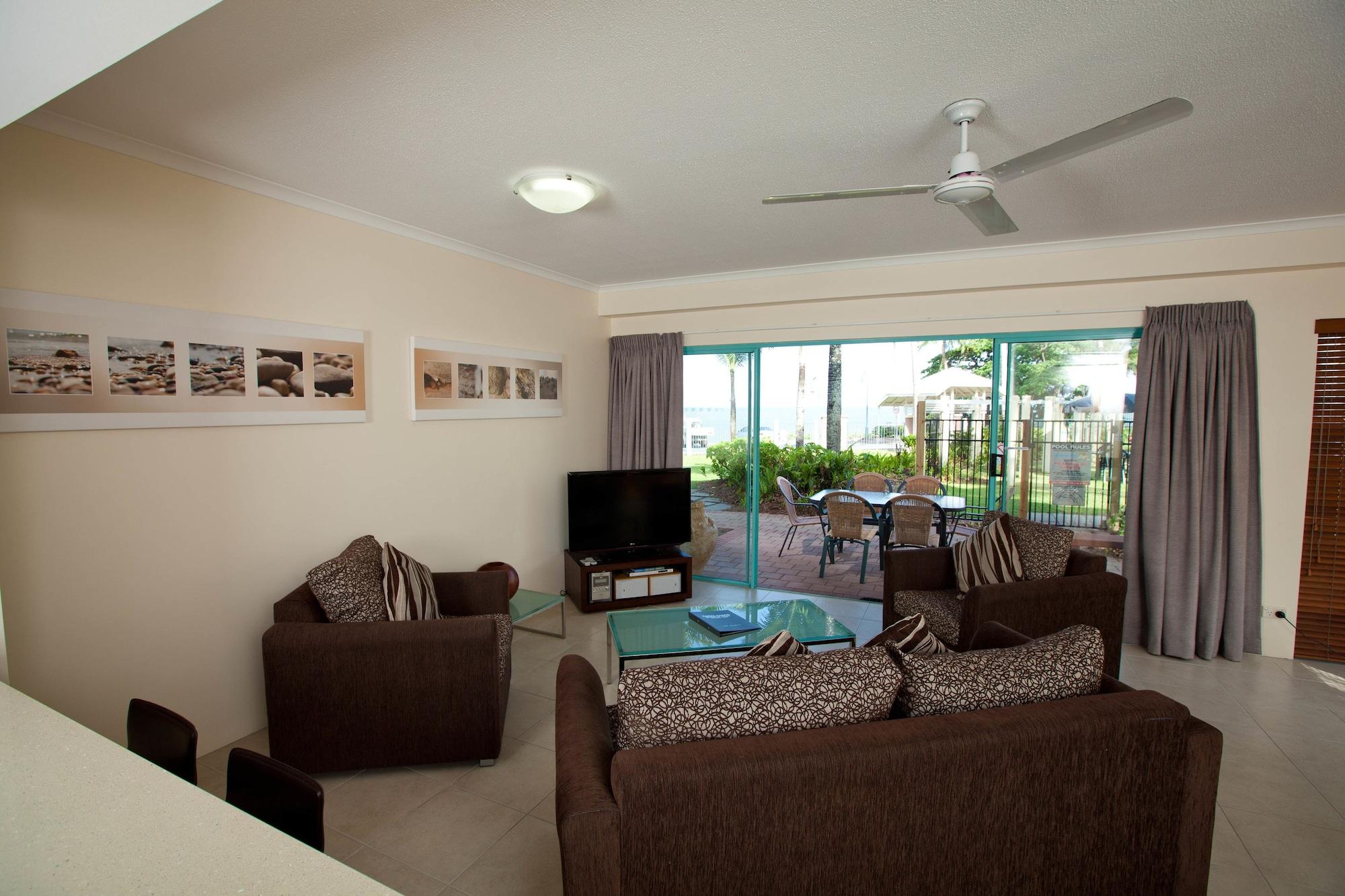 Coral Sands Beachfront Resort Триніті-Біч Екстер'єр фото