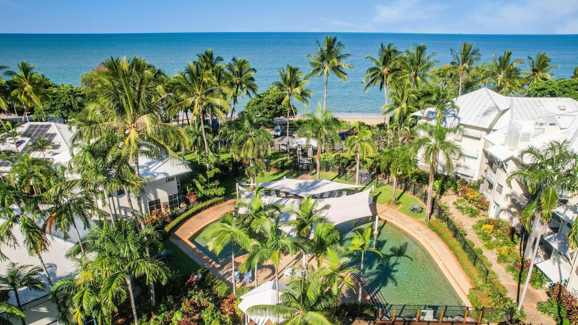 Coral Sands Beachfront Resort Триніті-Біч Екстер'єр фото
